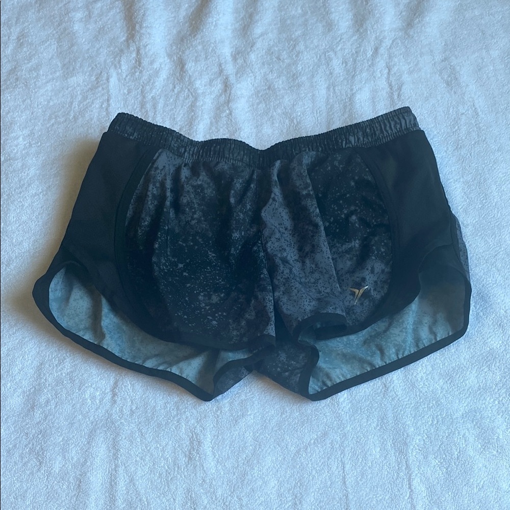 Old Navy Active women’s shorts